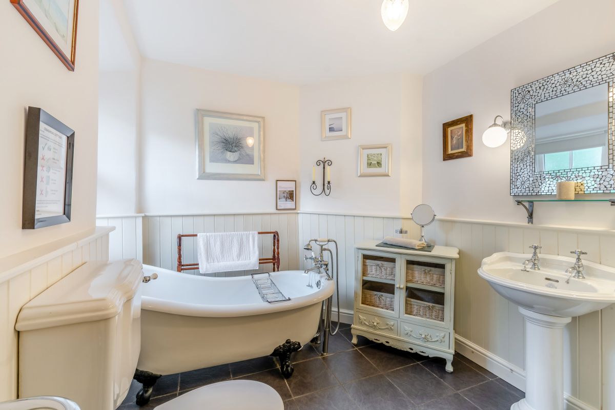 Crag Head Cottage, listing photograph 9