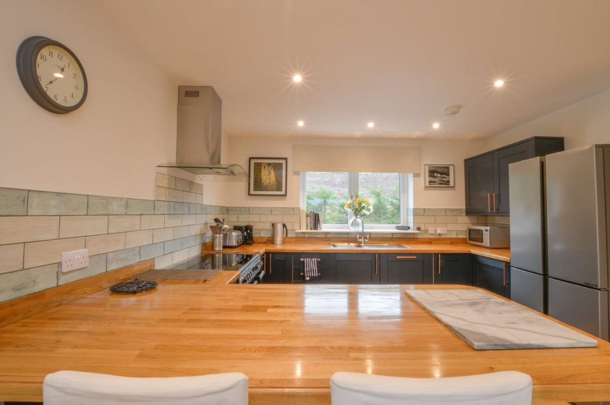 Black Mount House, listing photograph 12