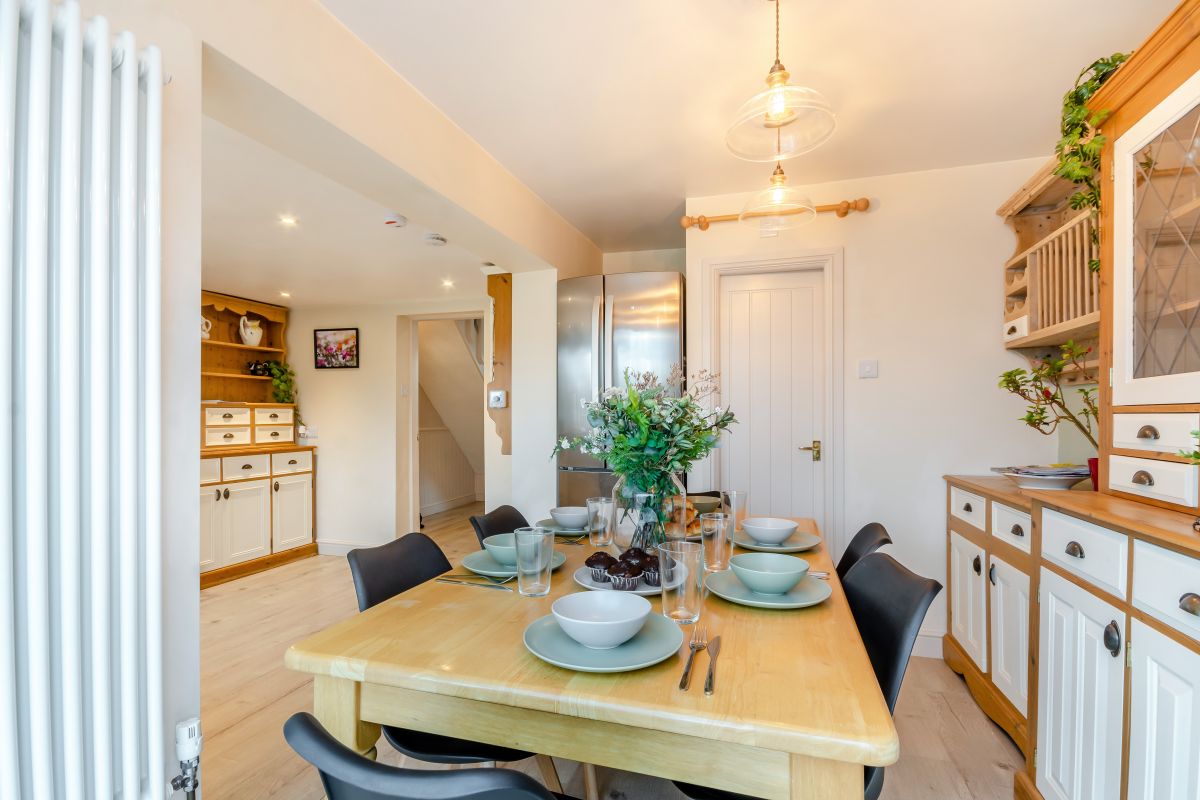 Apple Tree Cottage - Ashbourne, listing photograph 12