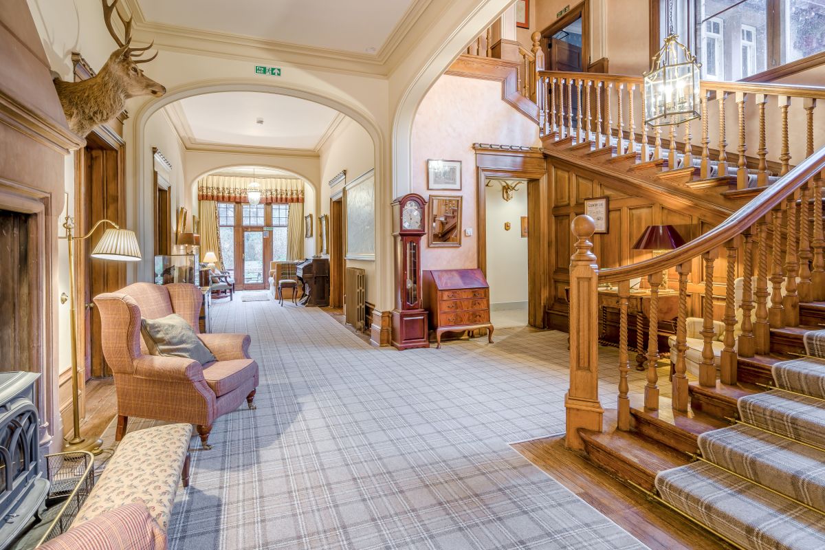 The Manor, listing photograph 3
