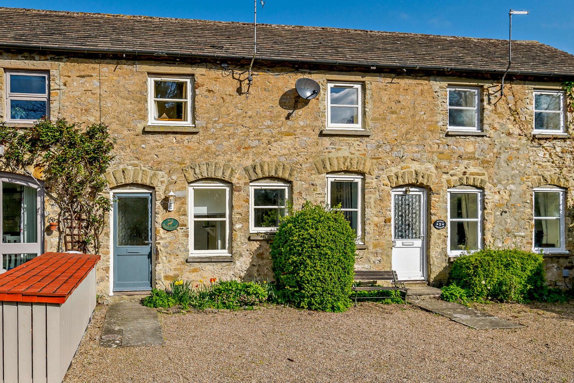 Stable Cottage, listing photograph 2