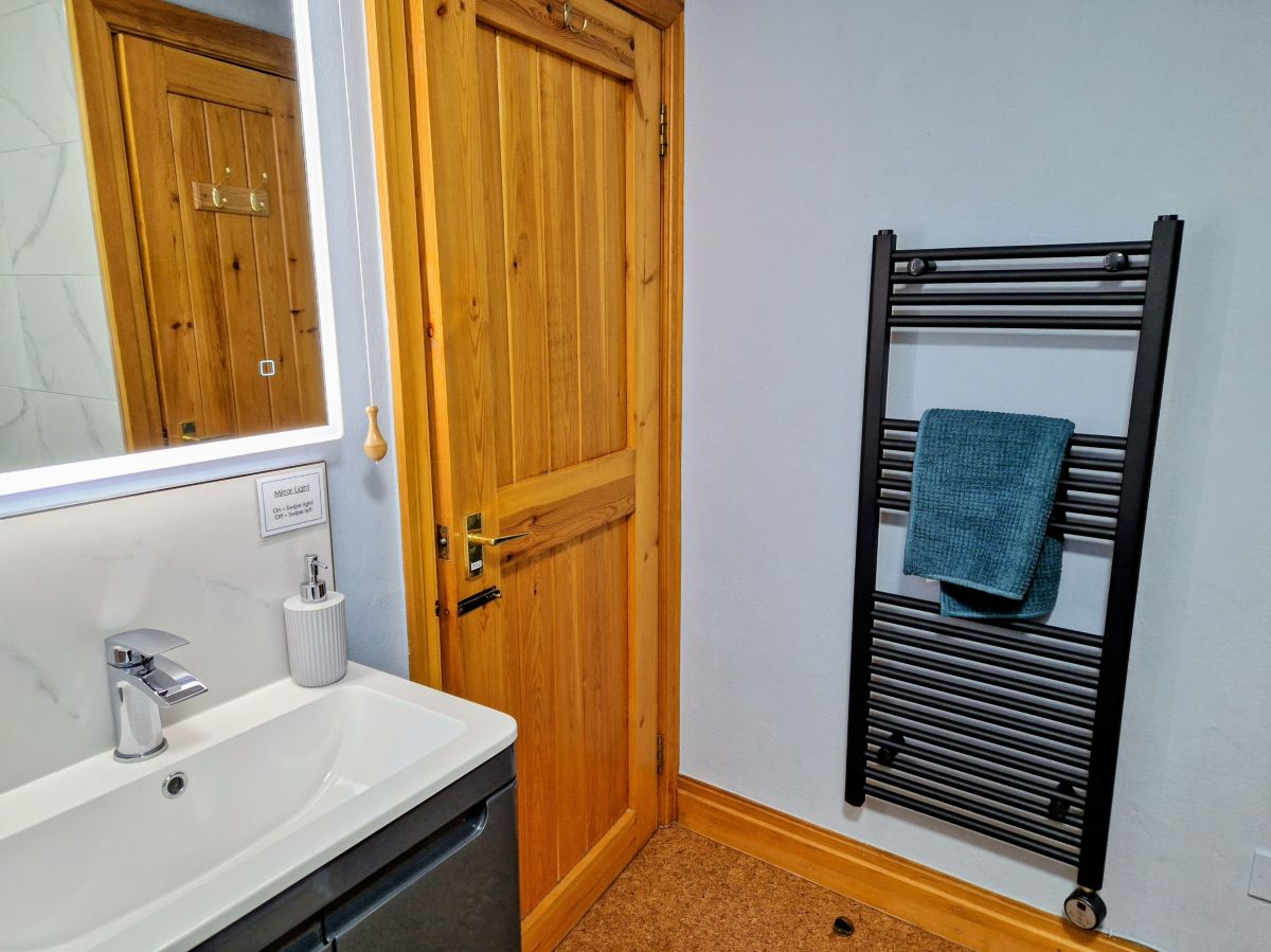 Scar End Cottage, listing photograph 11