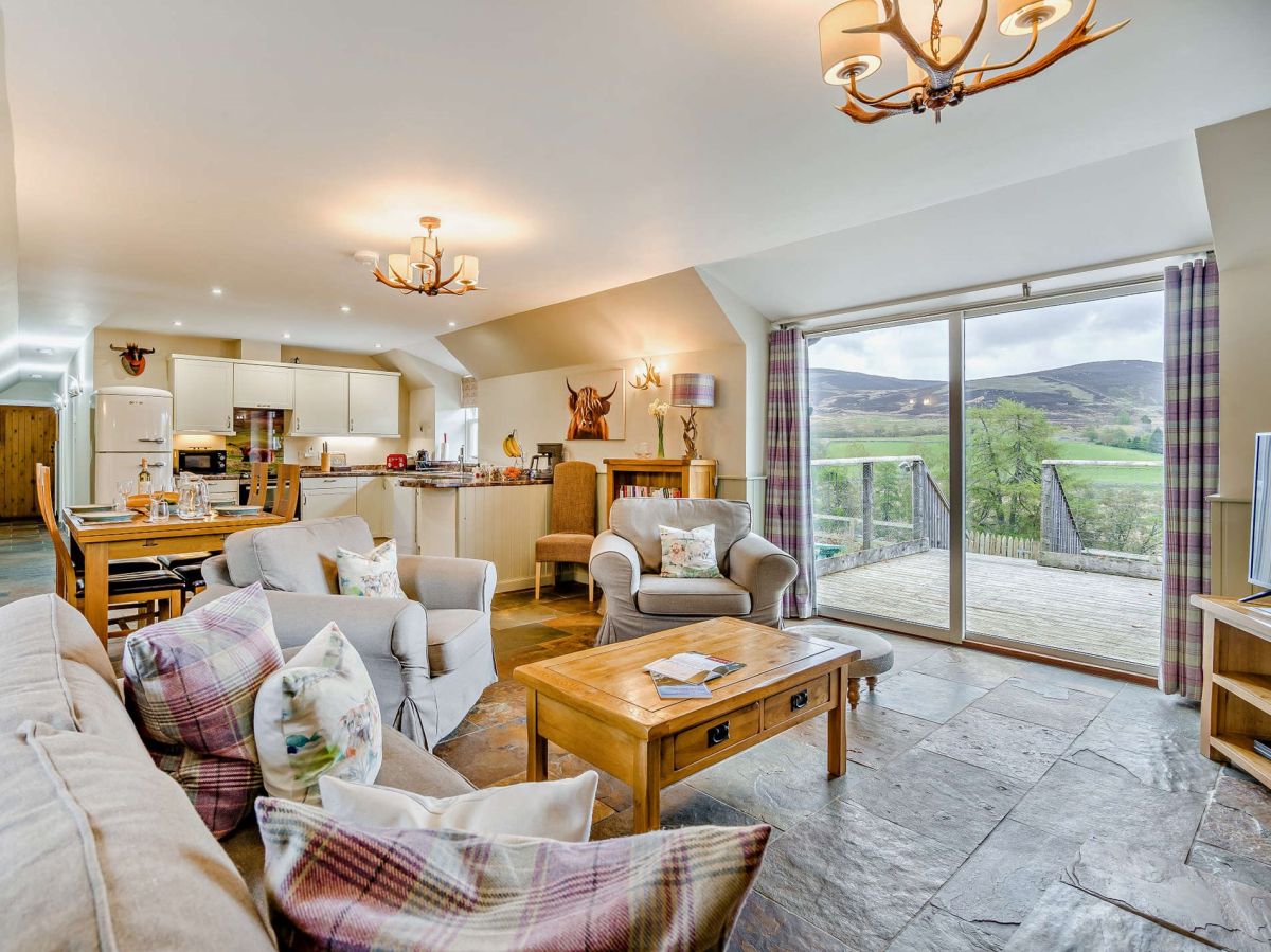 The Byre - Glenshee, listing photograph 4