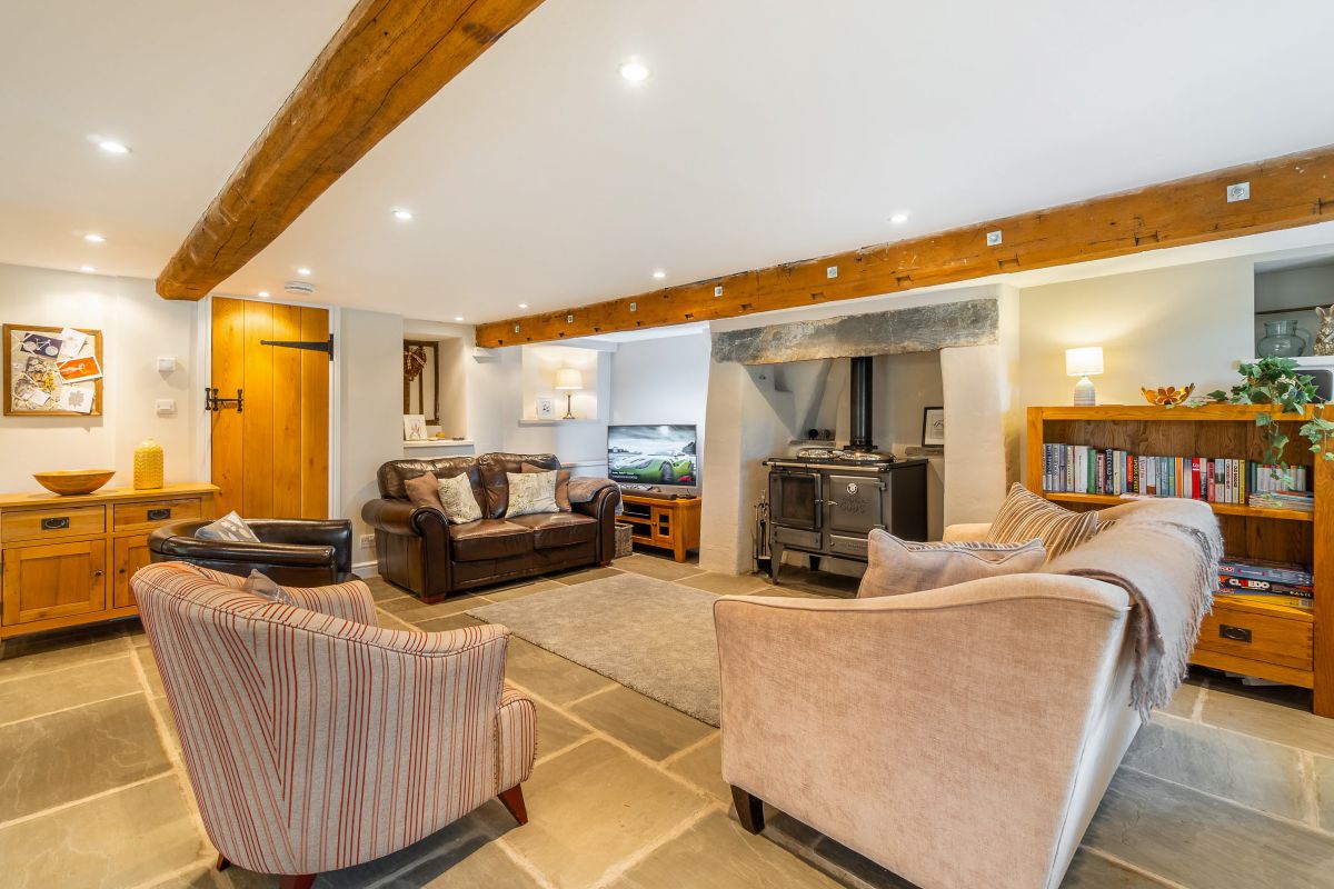 The Farmhouse, listing photograph 2