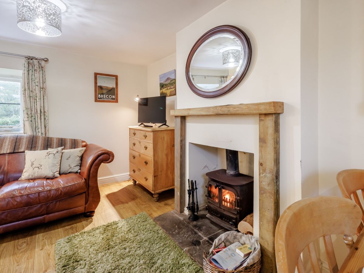 Pen Y Fan Hideaway, listing photograph 8