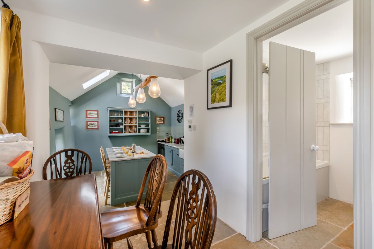 Halfway Hideaway at Hilltop, listing photograph 12