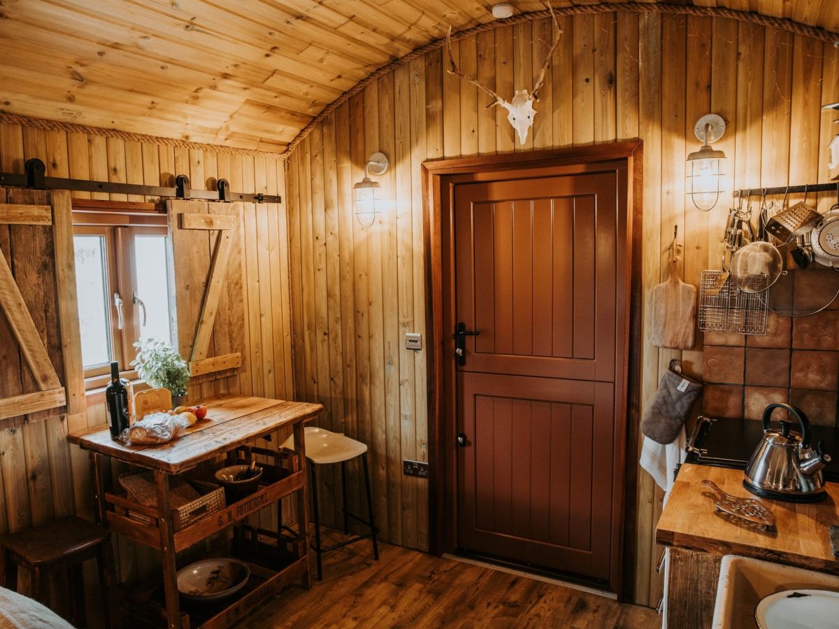 Shepherd Hut At High House, listing photograph 4