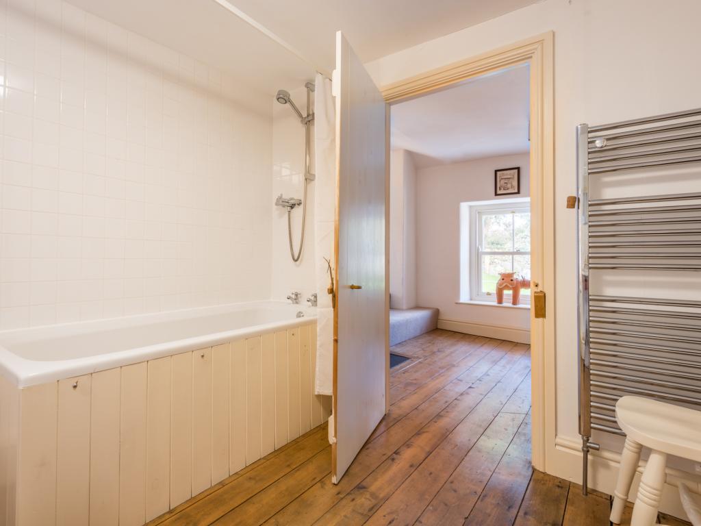 Sykehouse Cottage, listing photograph 9
