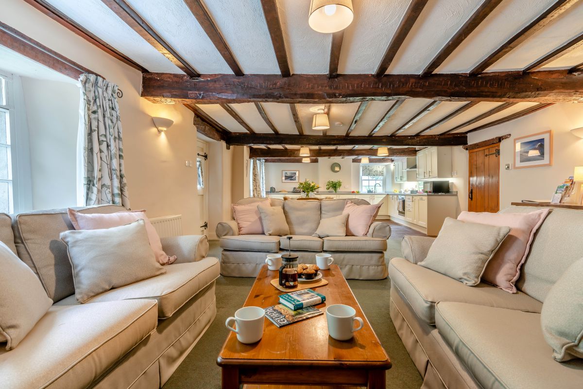 Mireside Farmhouse, listing photograph 3