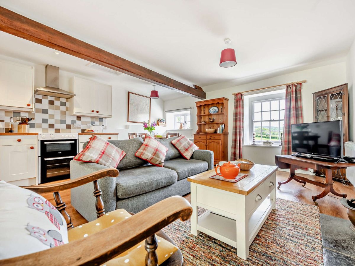 Middle Farm Cottage, listing photograph 2