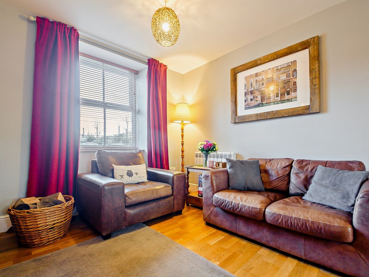 Sarn Cottage, listing photograph 3