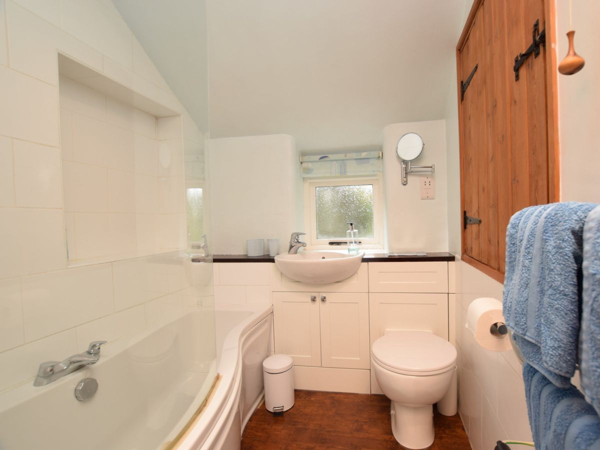 The Trap House, listing photograph 10