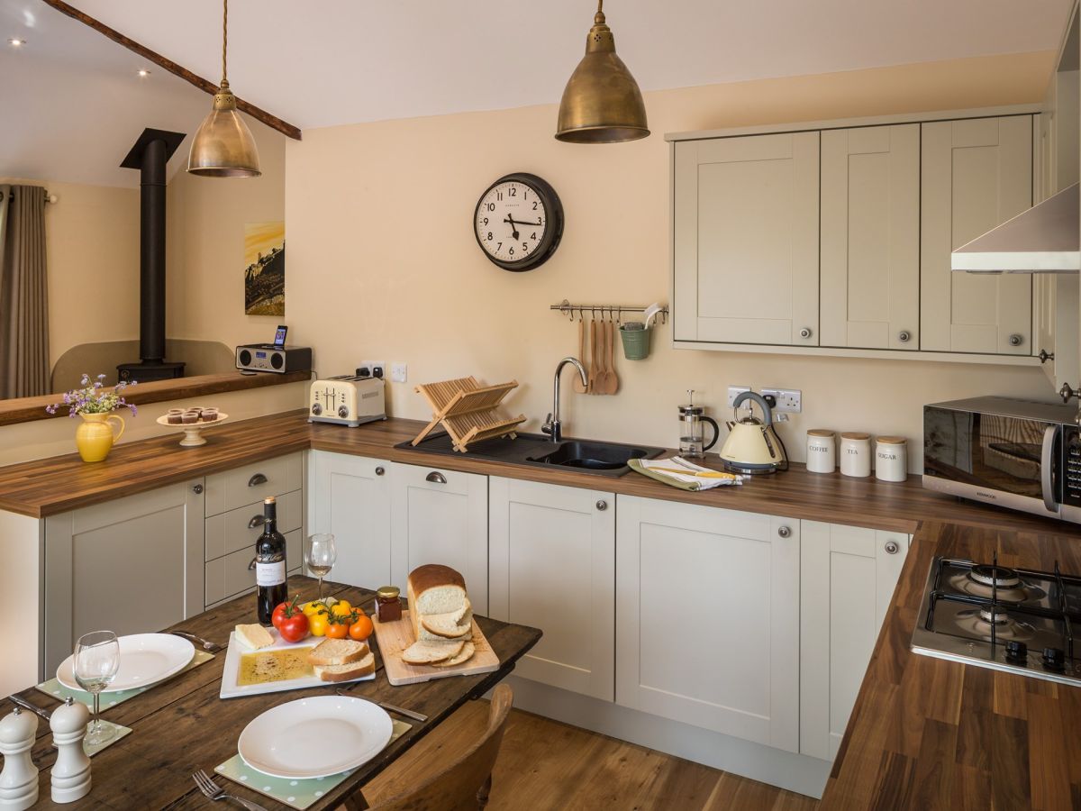 Peak Garden Cottage, listing photograph 4