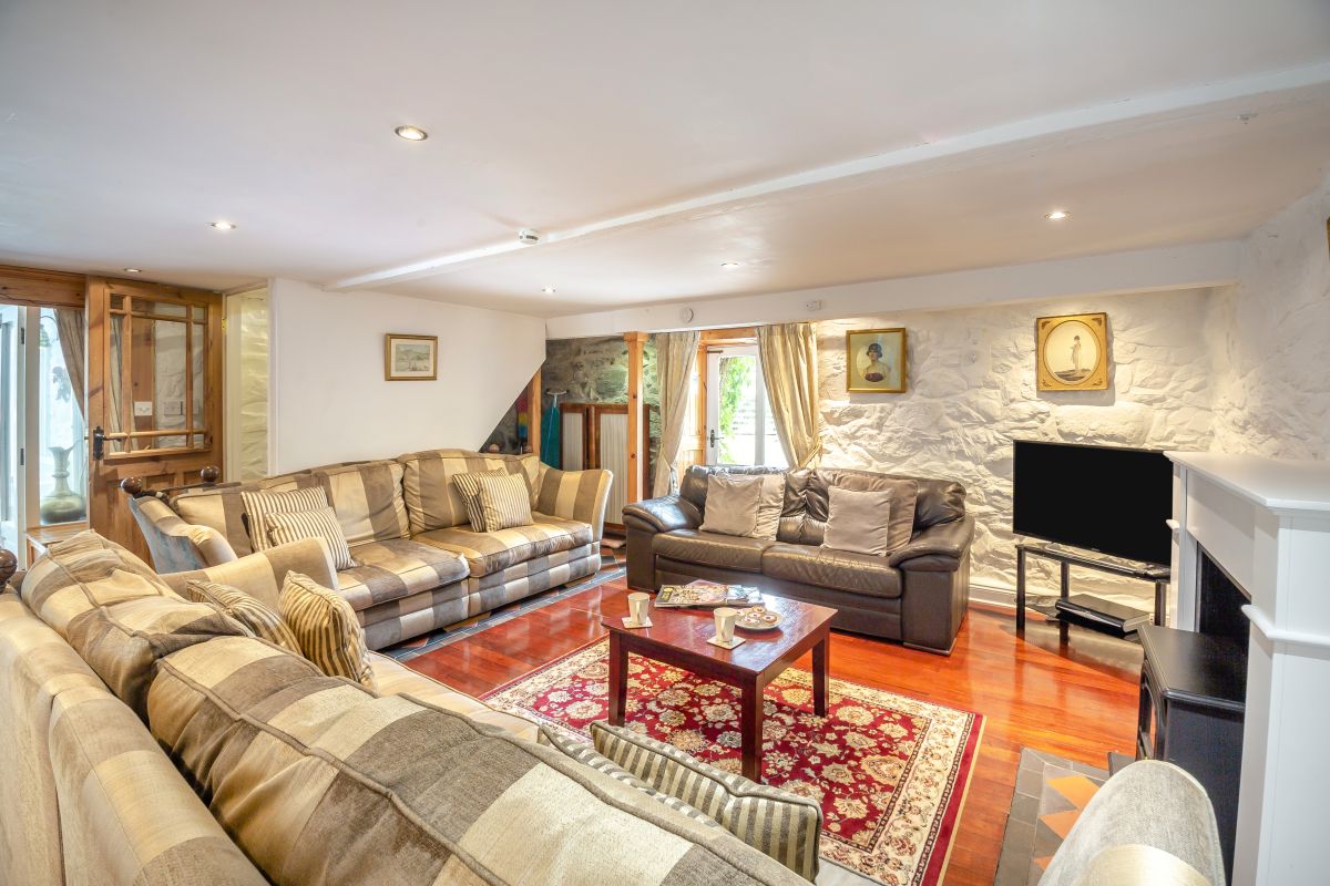 Betws Inn Bach, listing photograph 4