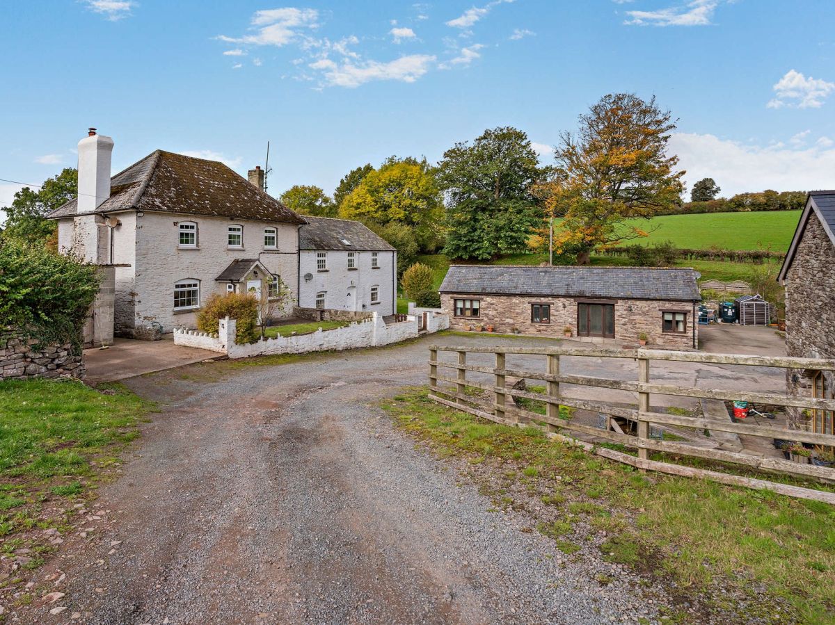 Dan-y-crug Farmhouse