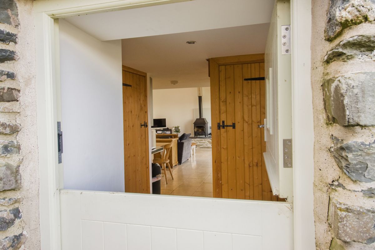 Tyddyn Llafar Cottage, listing photograph 8