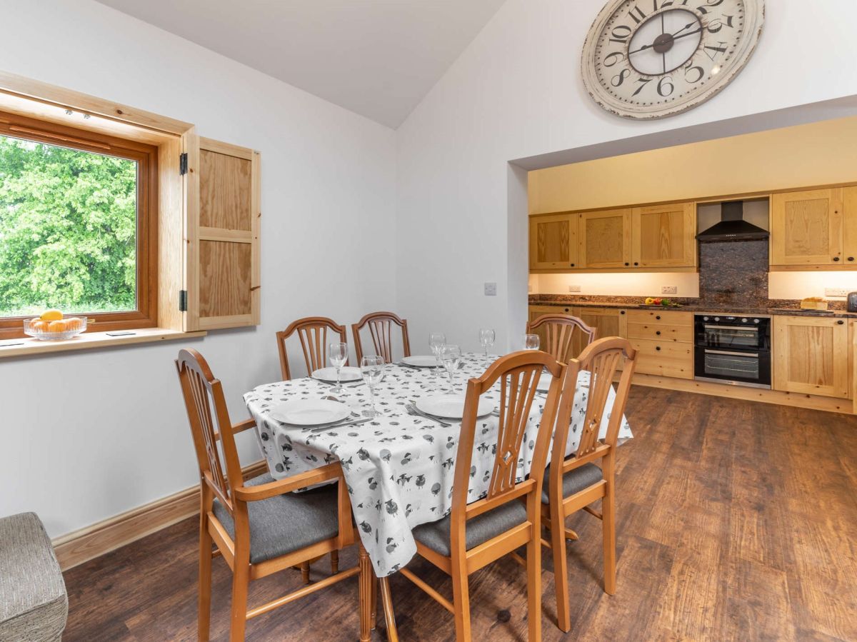 Heartwood Cottage, listing photograph 9