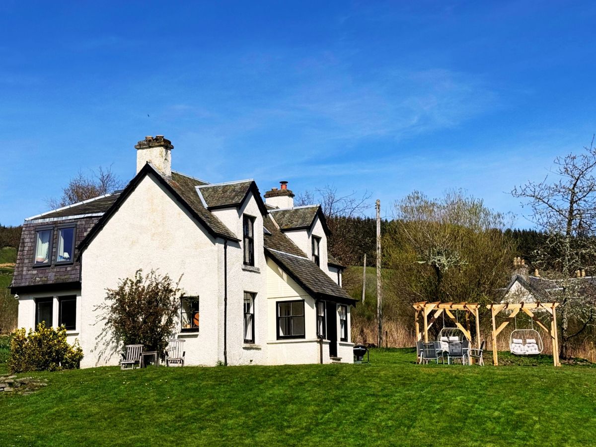 Milton of Tullypowrie Cottage
