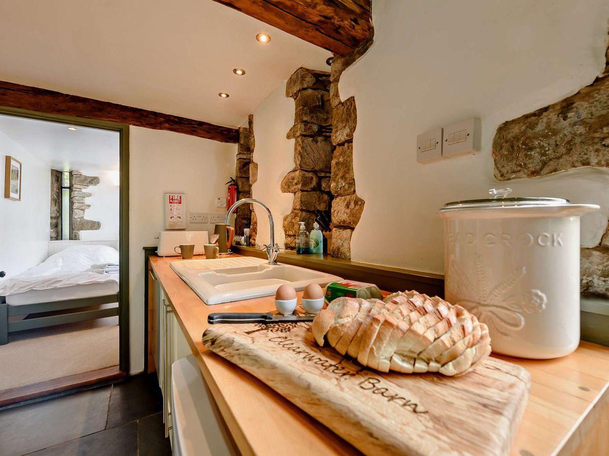 Clear Water Barn, listing photograph 6
