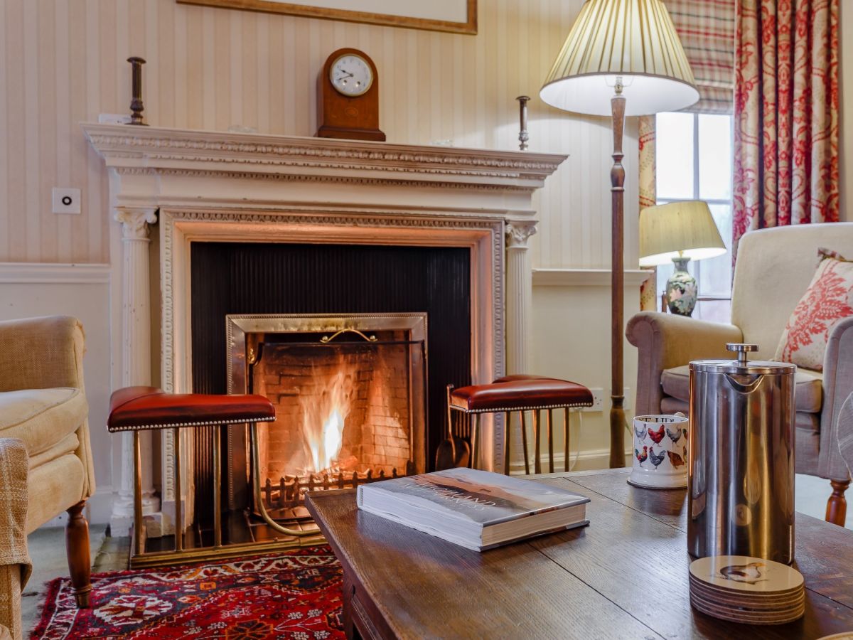 Dell House, listing photograph 8