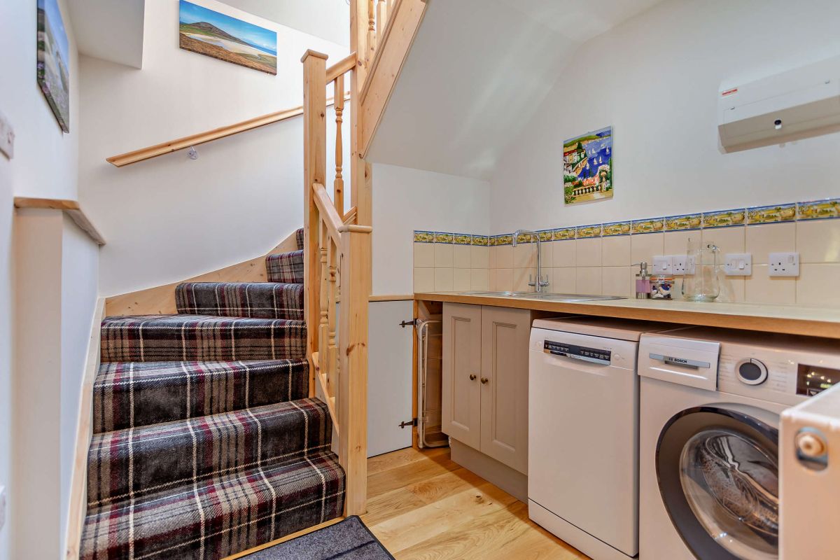Highfield Lodge, listing photograph 12