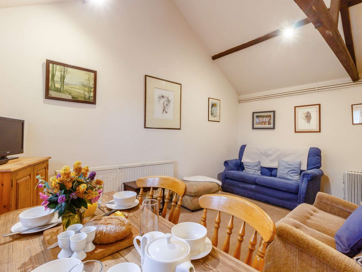 Cowshed, listing photograph 4