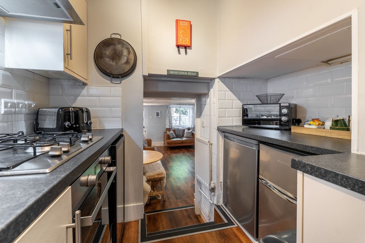 Honey Pot Cottage, listing photograph 9