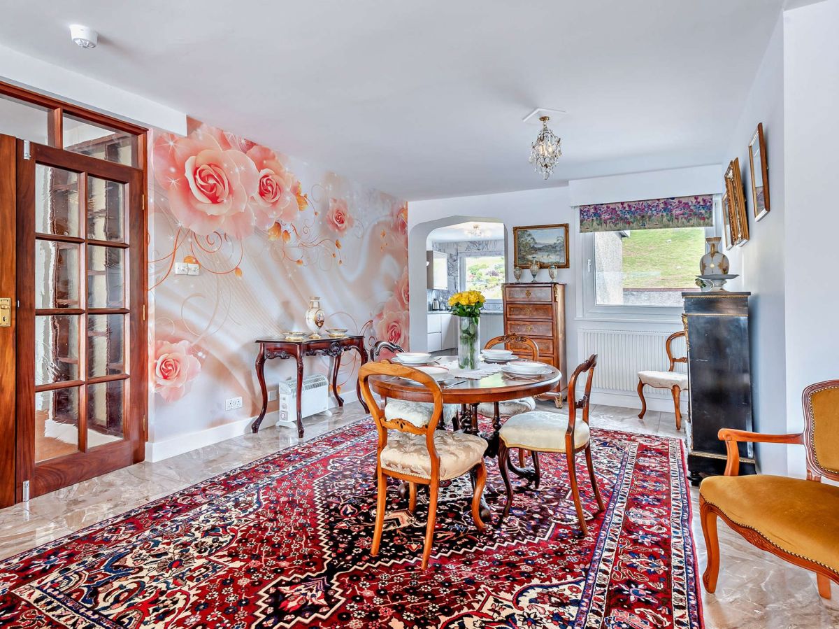 Lakeshore Penthouse, listing photograph 10