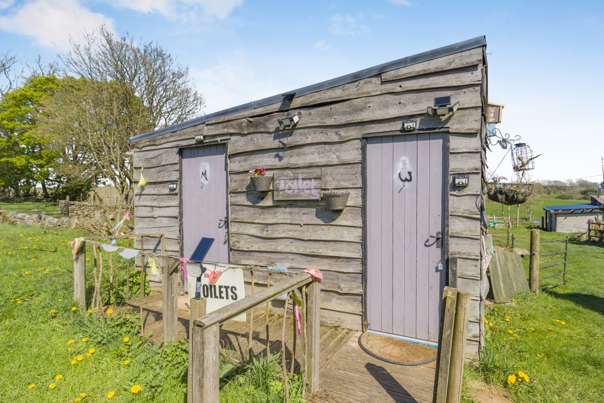 Haven Shepherds Hut, listing photograph 11