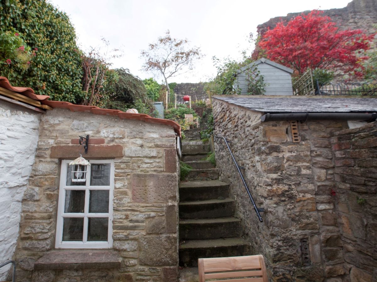 Castle & Cobbles, listing photograph 6