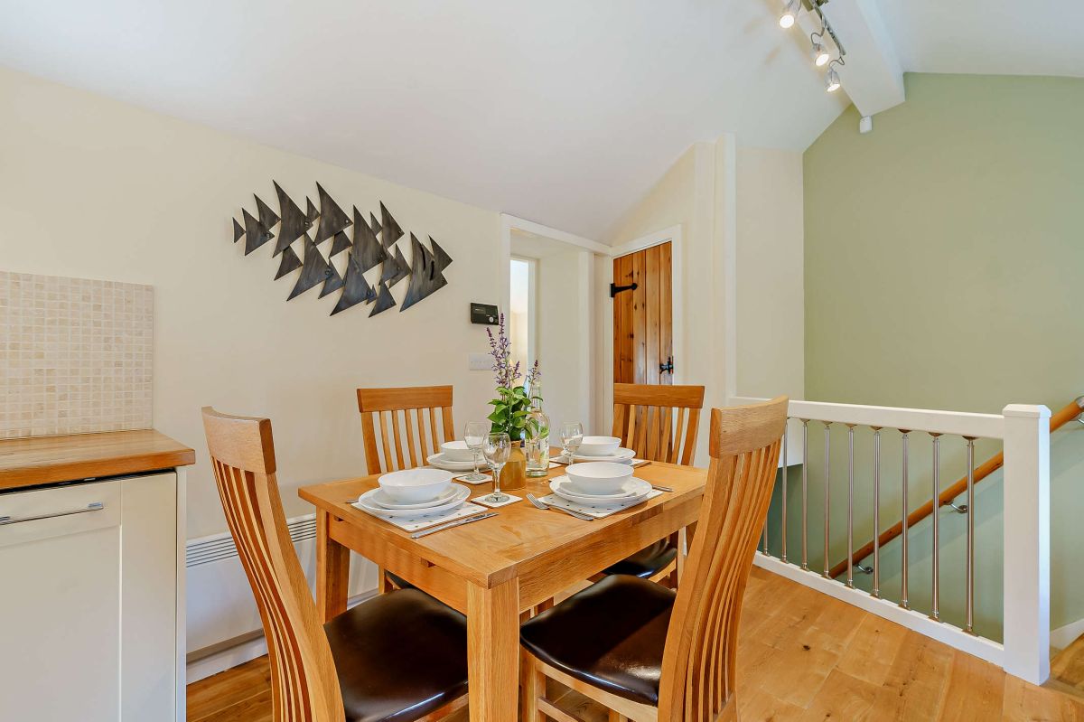 Holme Barn, listing photograph 5