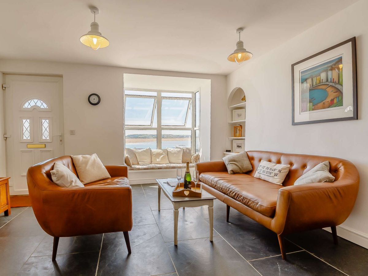 Sea View House, listing photograph 3