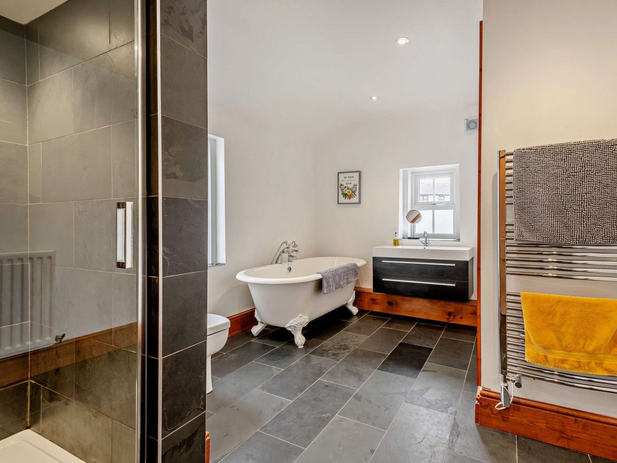 9 Morland Place, listing photograph 11