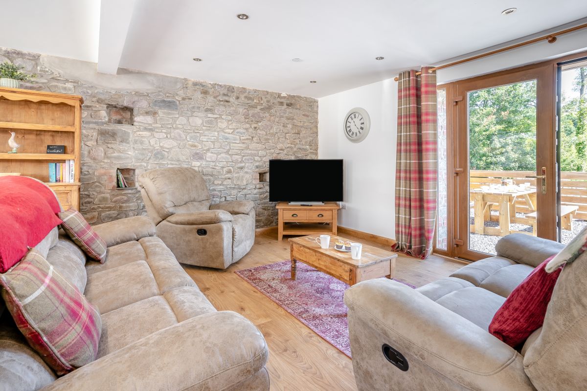 The Coach House - Y Ty Coets, listing photograph 4