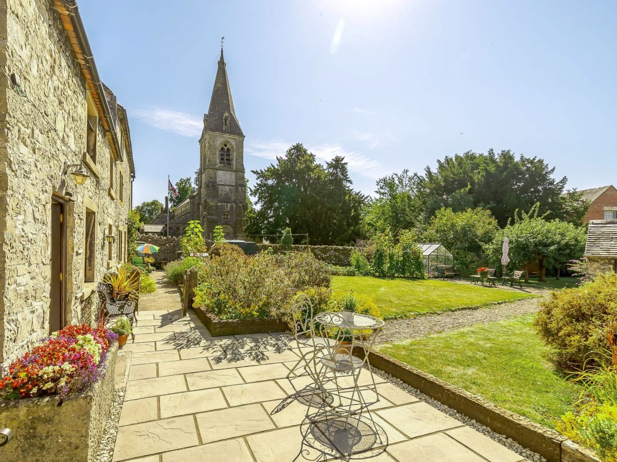 Church Gates Cottage, listing photograph 2