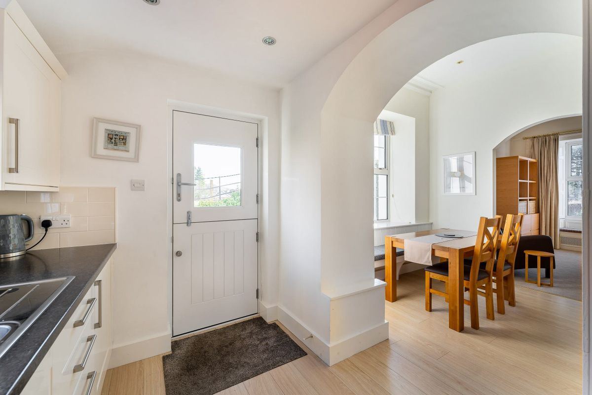 1 Borrans Park House, listing photograph 11