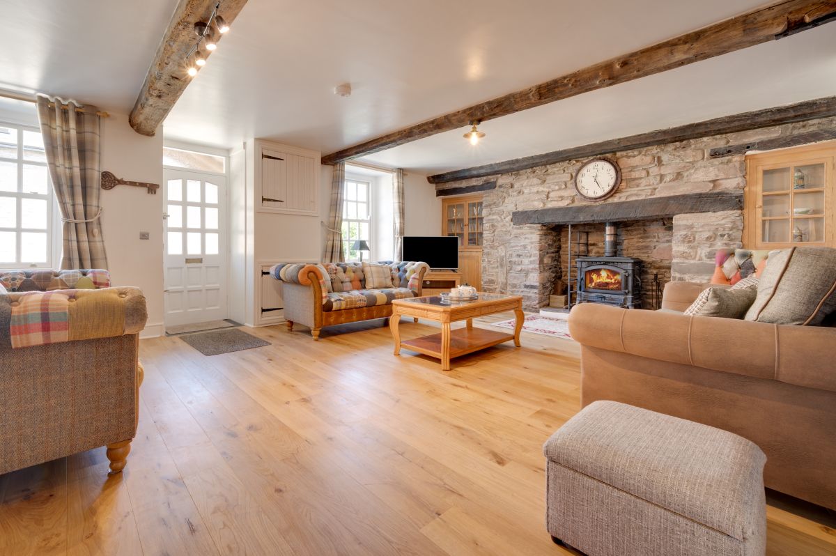 Onnen Fawr Farmhouse, listing photograph 4