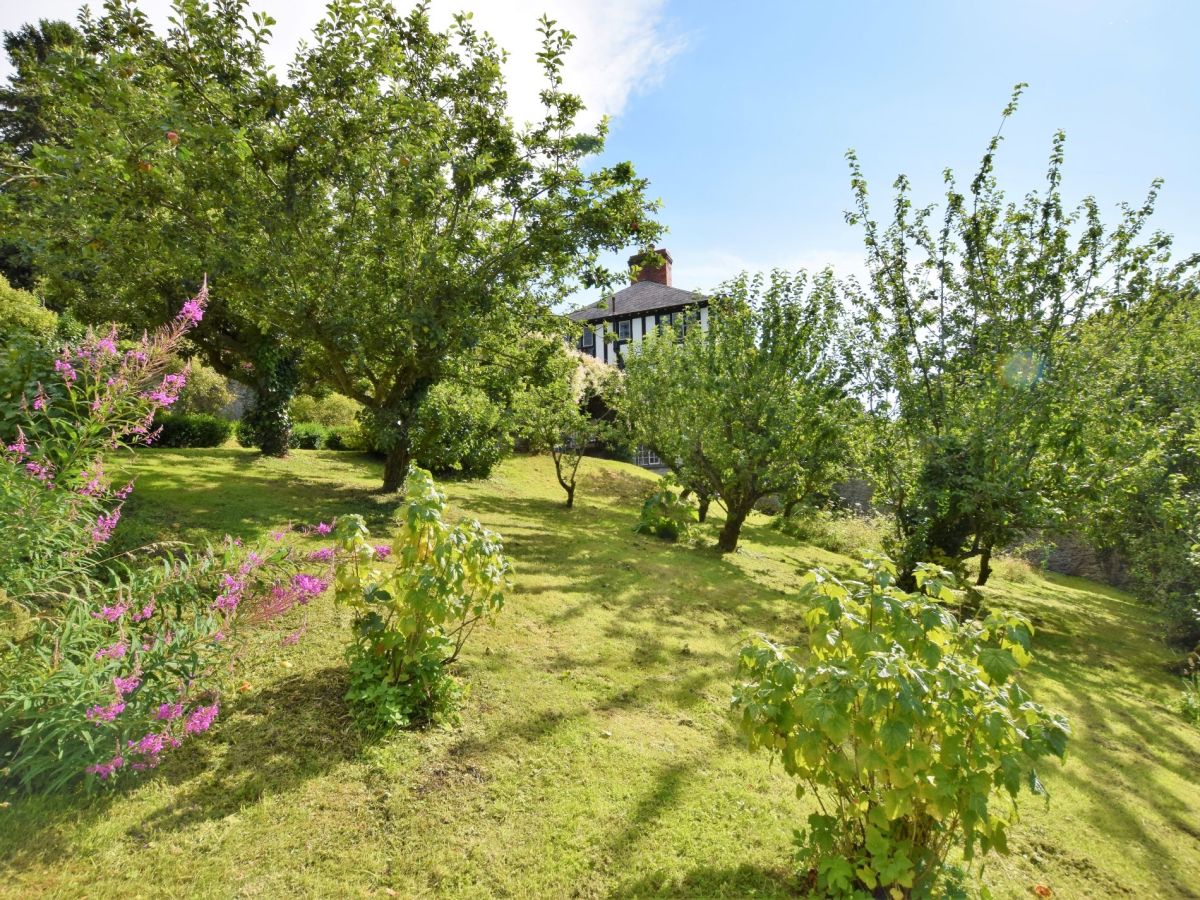Conwy Valley Manor House, listing photograph 4