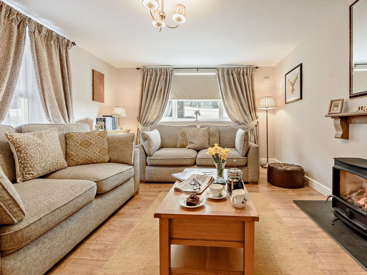 Silver Birch Cottage, listing photograph 2