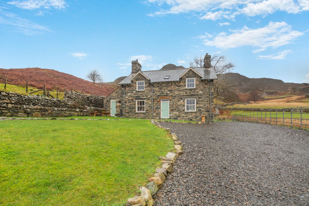 Ty Mynydd, listing photograph 6