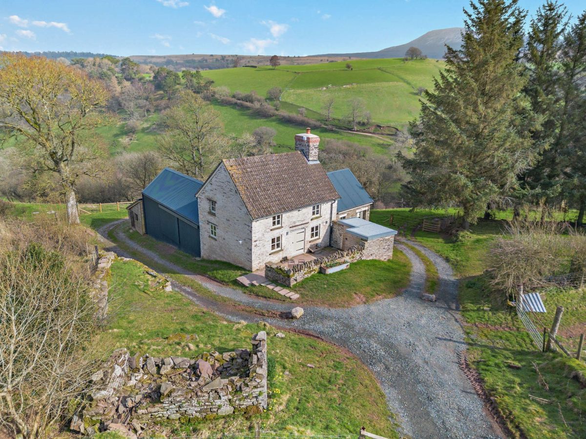 Hay Bluff Cottage, listing photograph 4
