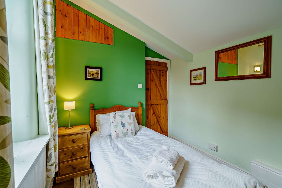 Mary's Cottage, listing photograph 12