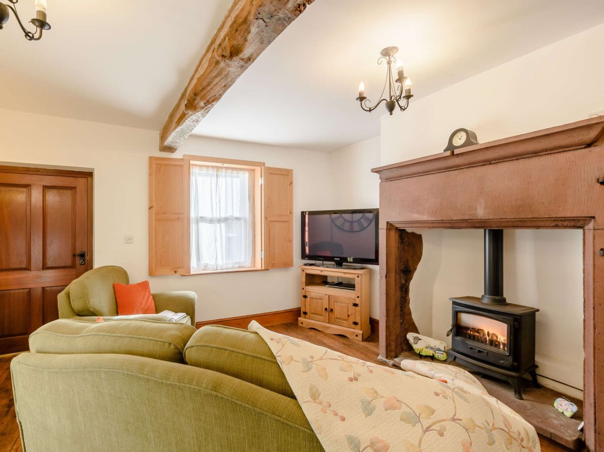 Farm Hands Cottage, listing photograph 2
