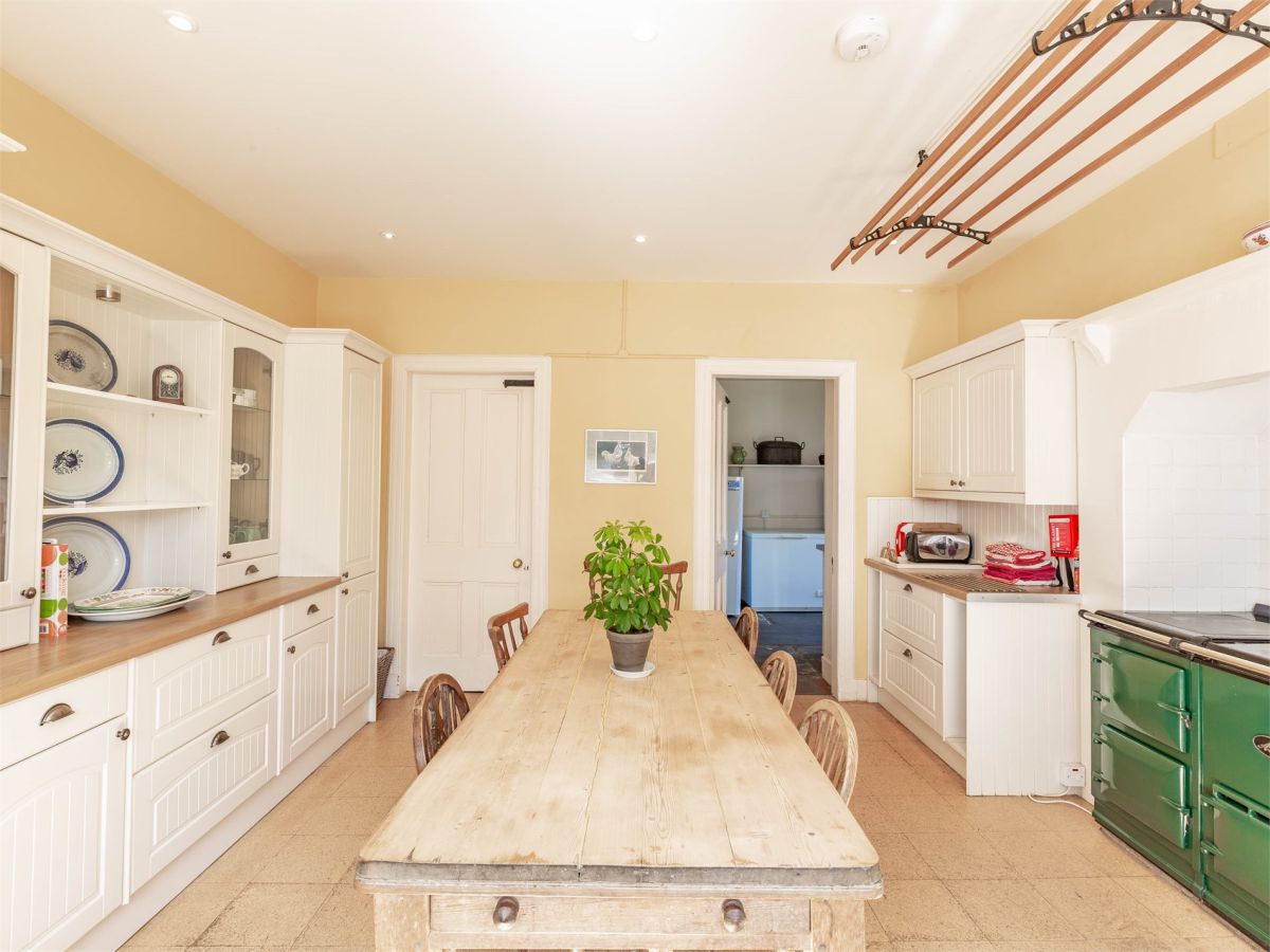 Camisky Lodge, listing photograph 11