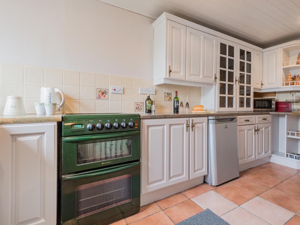 Chimney Cottage, listing photograph 4