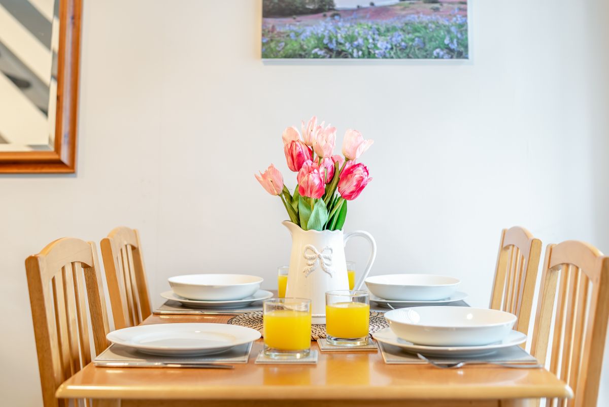 Mews Cottage, listing photograph 4