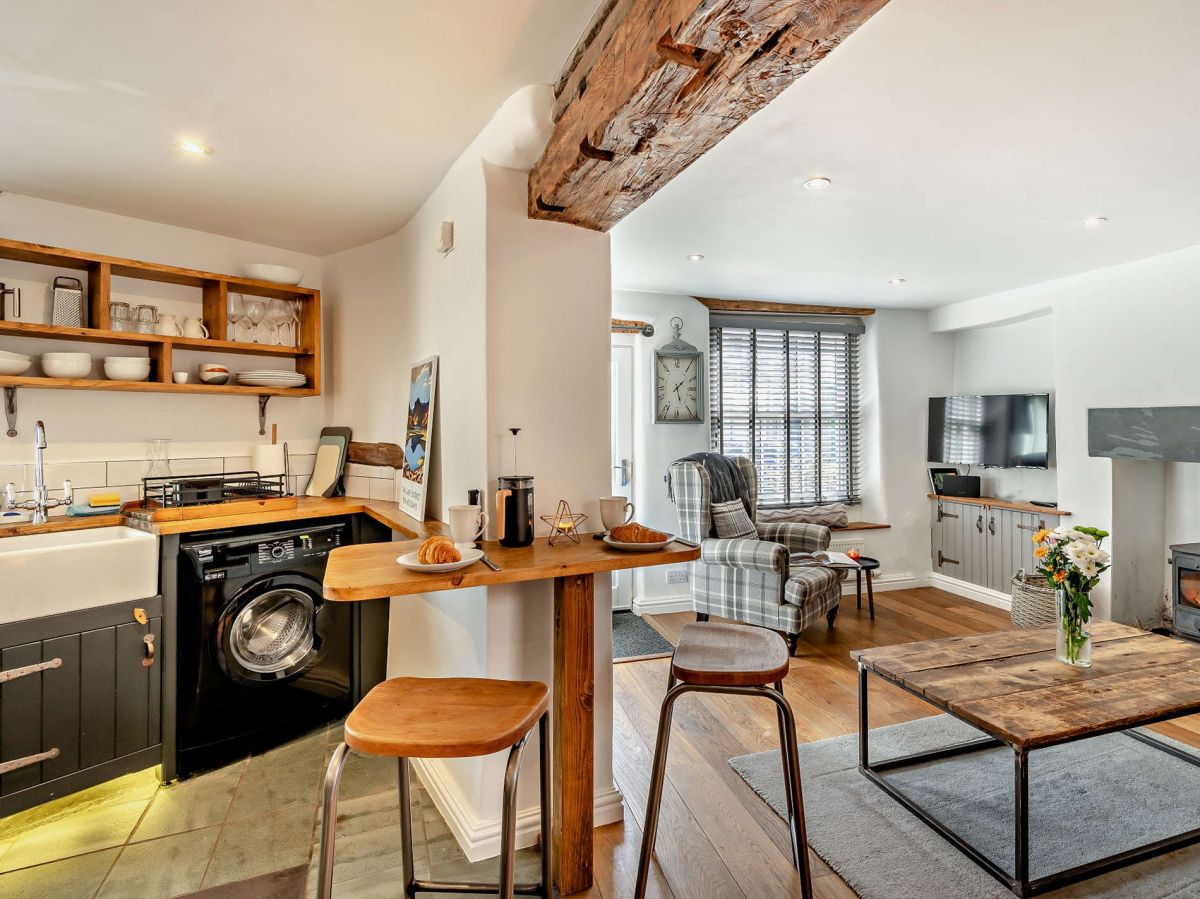 Cobble Cottage, listing photograph 7