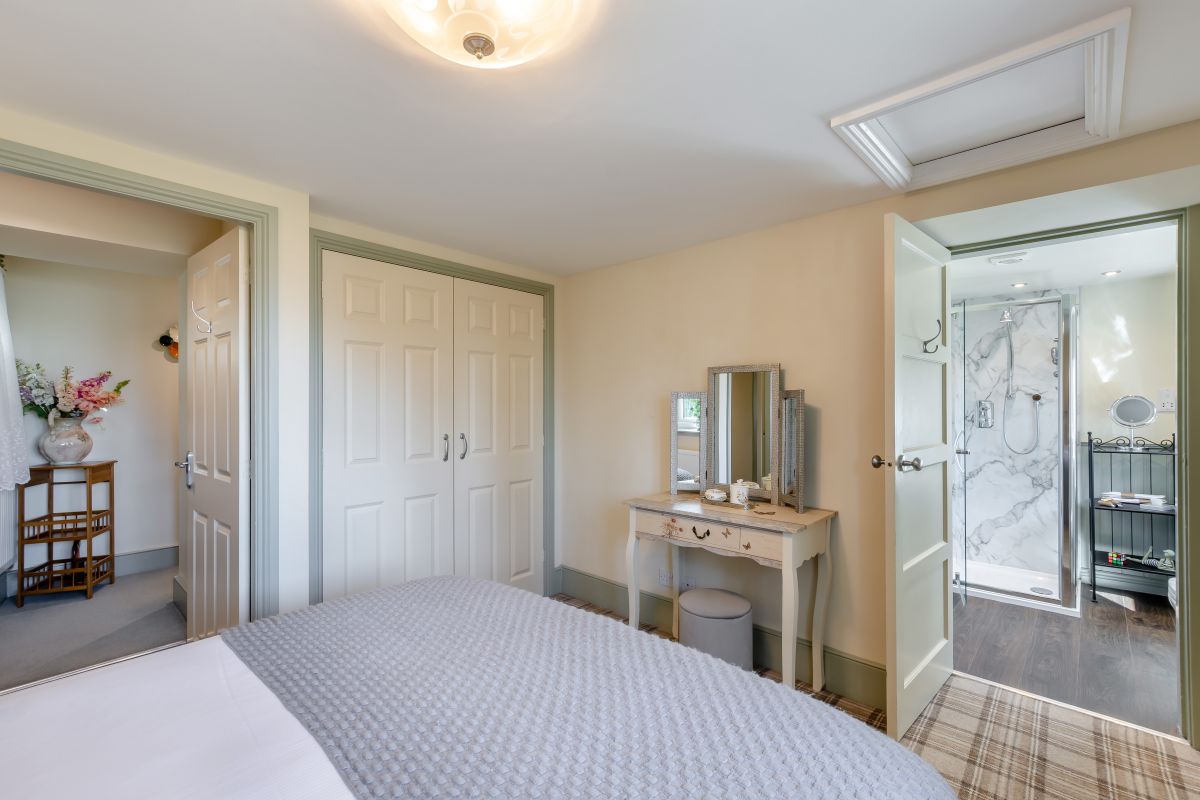 Sunrise Cottage, listing photograph 4