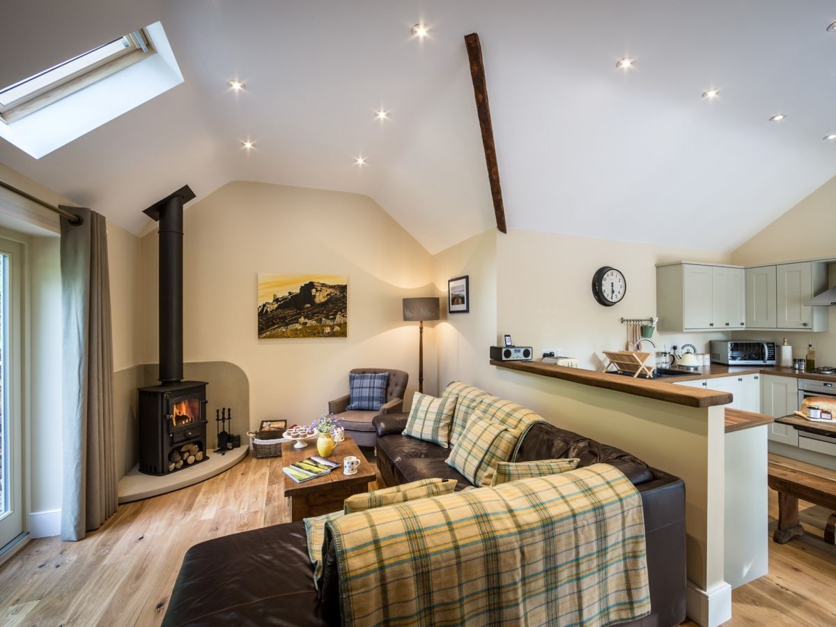 Peak Garden Cottage, listing photograph 3