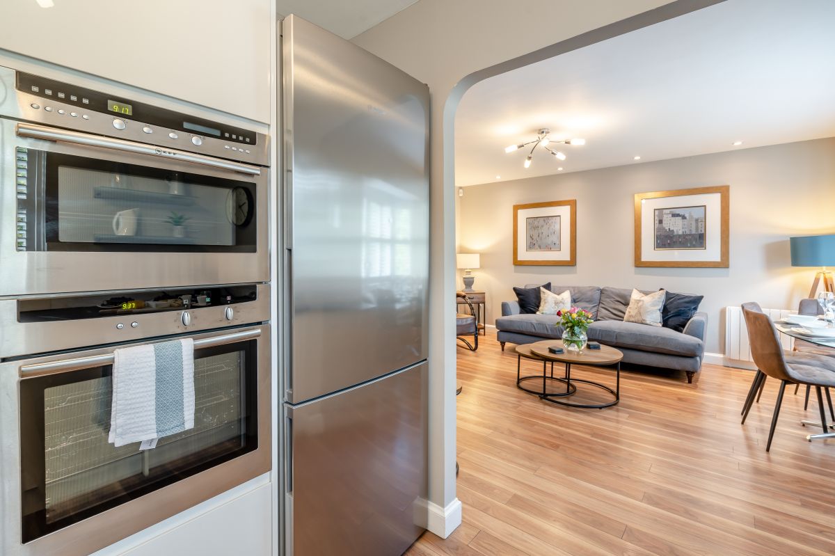 Queens Apartment, listing photograph 8